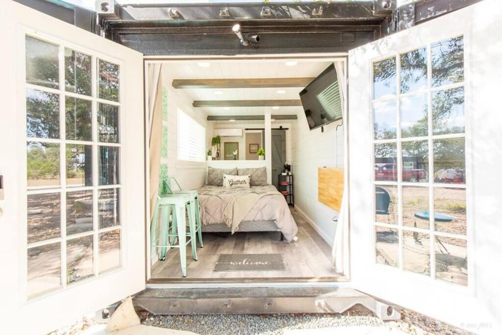 The Container Retreat @ 290 Wine Trail #10 Welcome Friends! Hye エクステリア 写真